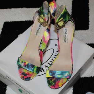Steve Madden Floral Marlenee ankle strap heels